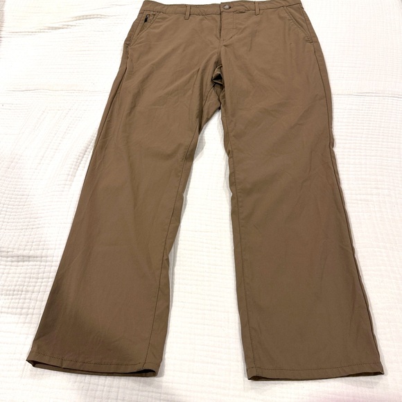 Weatherproof Vintage Men’s Regular Fit Khaki Pants - Picture 1 of 4